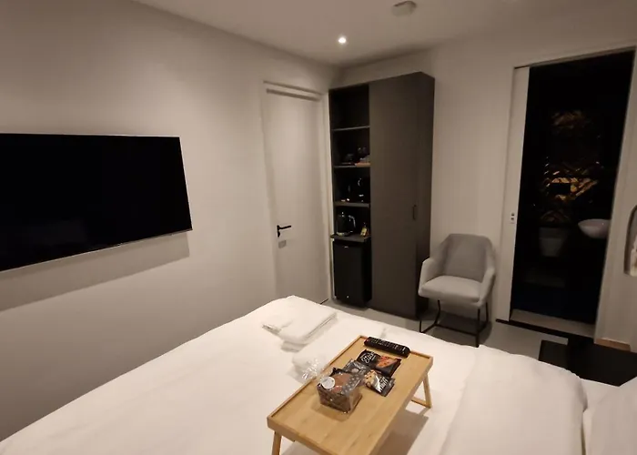 Het Met De Groene Deur 4*