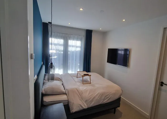 Het Met De Groene Deur